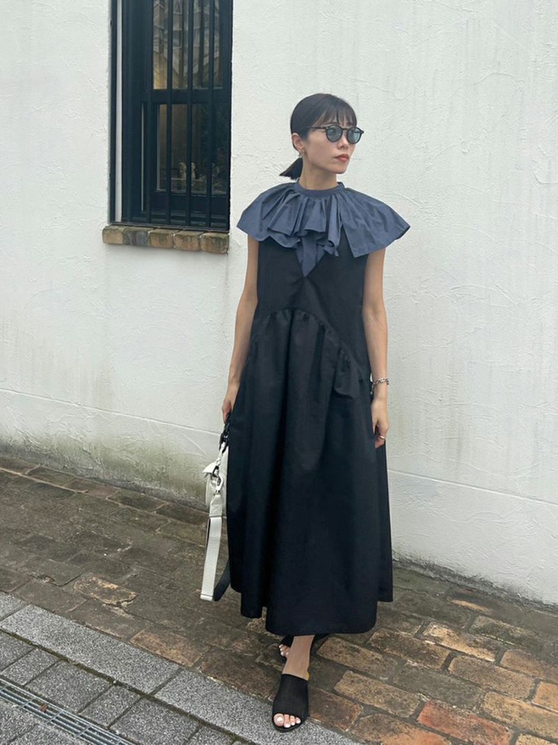 bow.a otona Jumper skirt Black | inkyframes.com