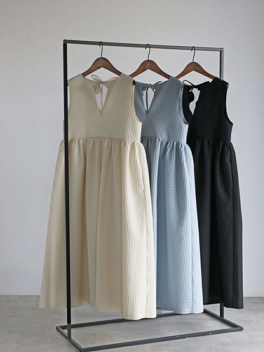 RAFFLE FRILL ONE-PIECE | bow.a